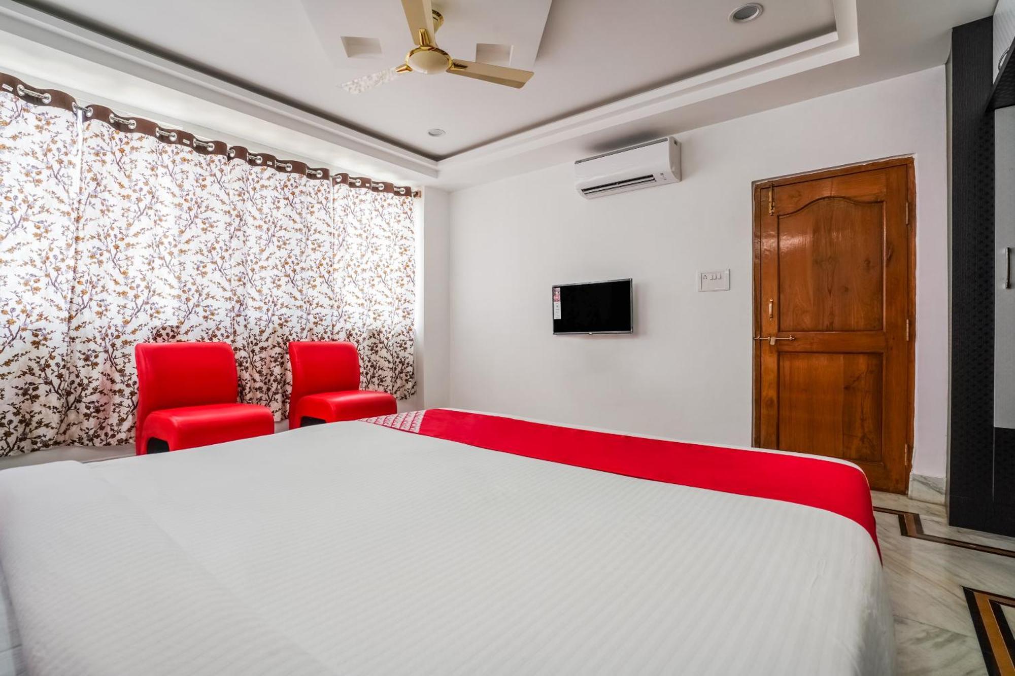 Hotel O Mint Leaves Near Alcazar Mall Hyderabad Exterior photo