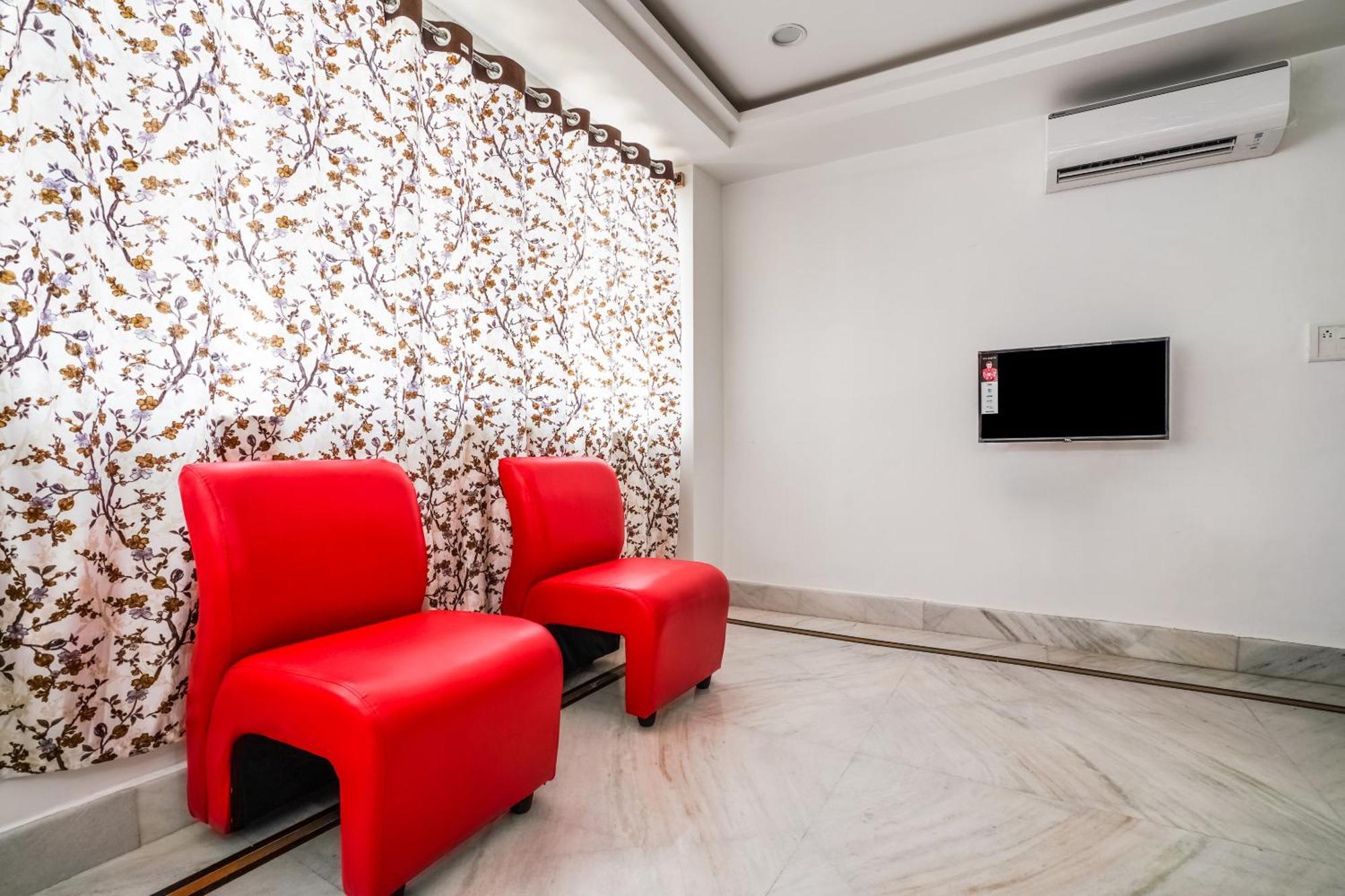 Hotel O Mint Leaves Near Alcazar Mall Hyderabad Exterior photo