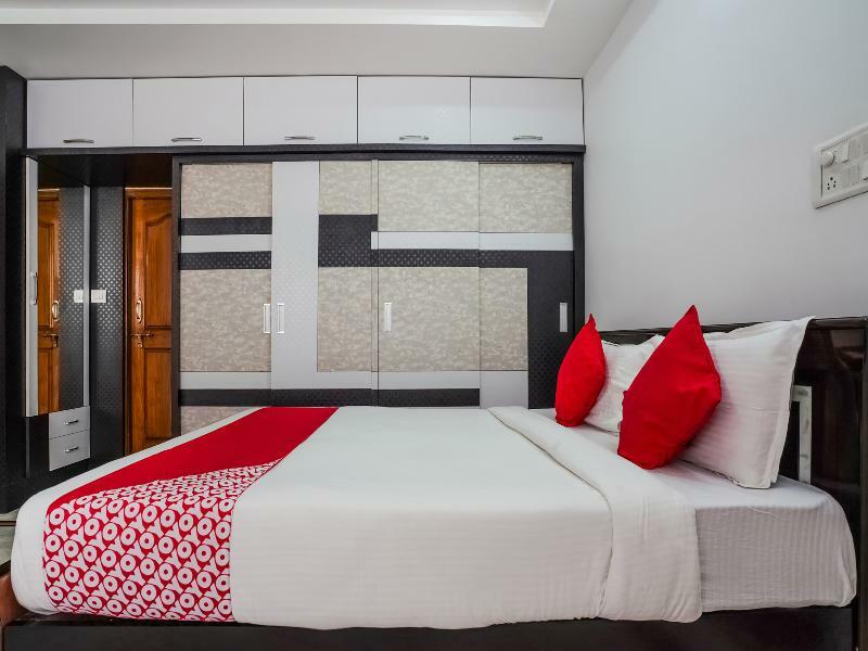 Hotel O Mint Leaves Near Alcazar Mall Hyderabad Exterior photo