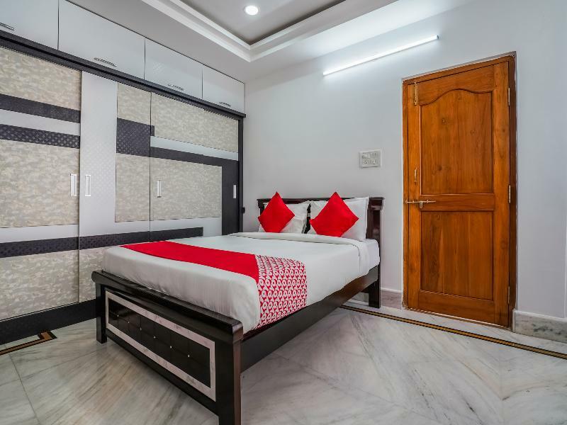 Hotel O Mint Leaves Near Alcazar Mall Hyderabad Exterior photo